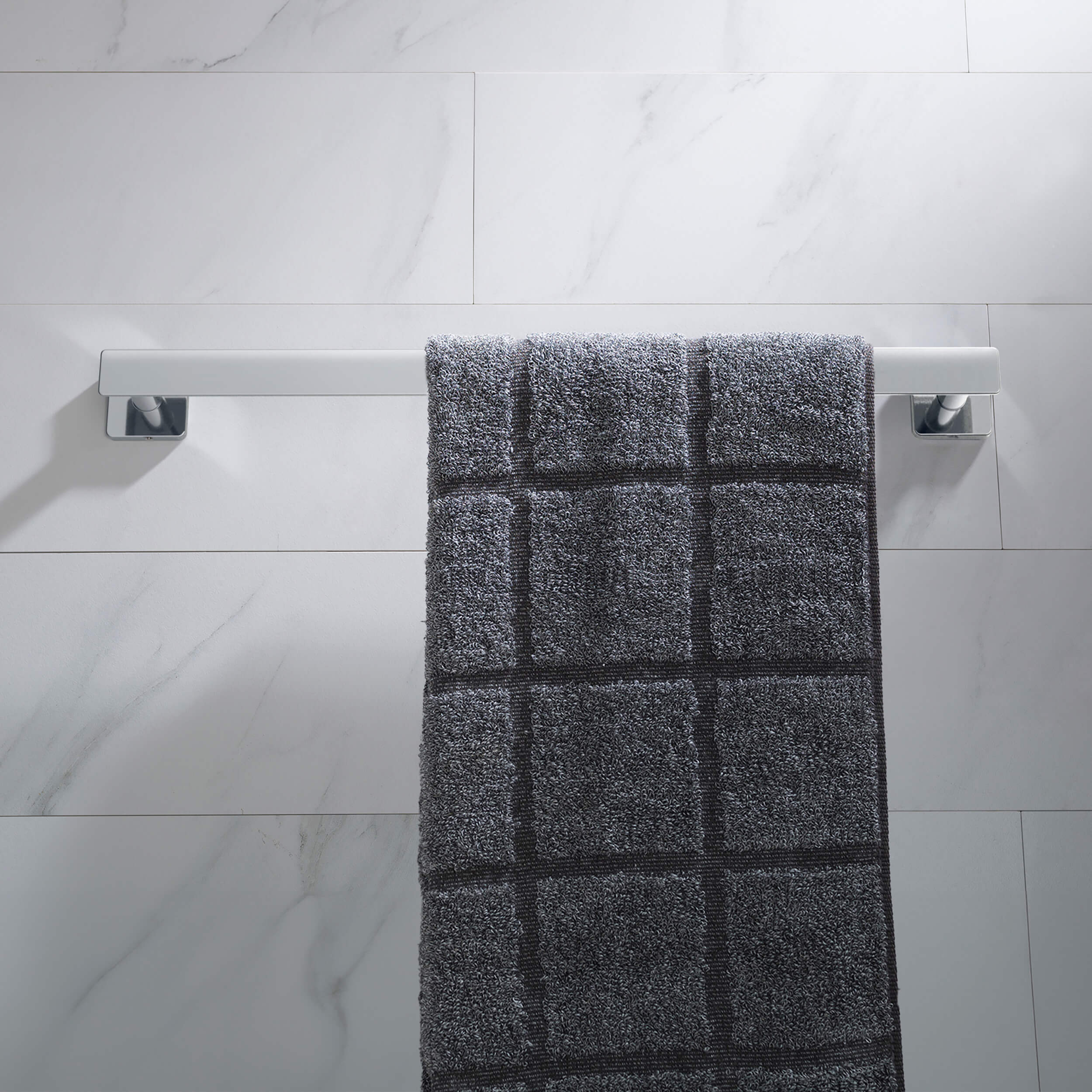 Fusion 18 inch Bathroom Towel Bar - CBA-1605