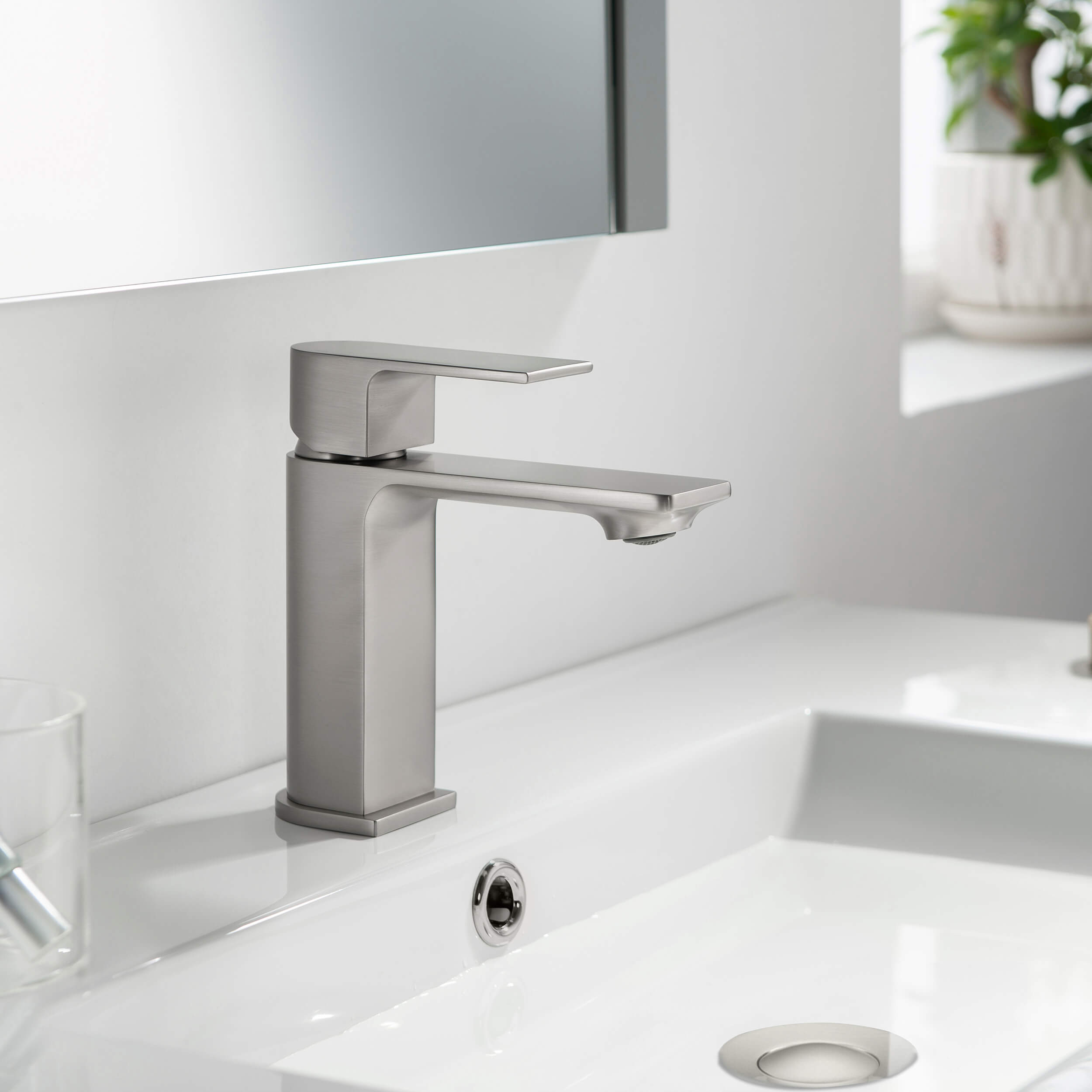 Aurora Single Handle Bathroom Vanity Sink Faucet with Pop Up Drain CBF-1001