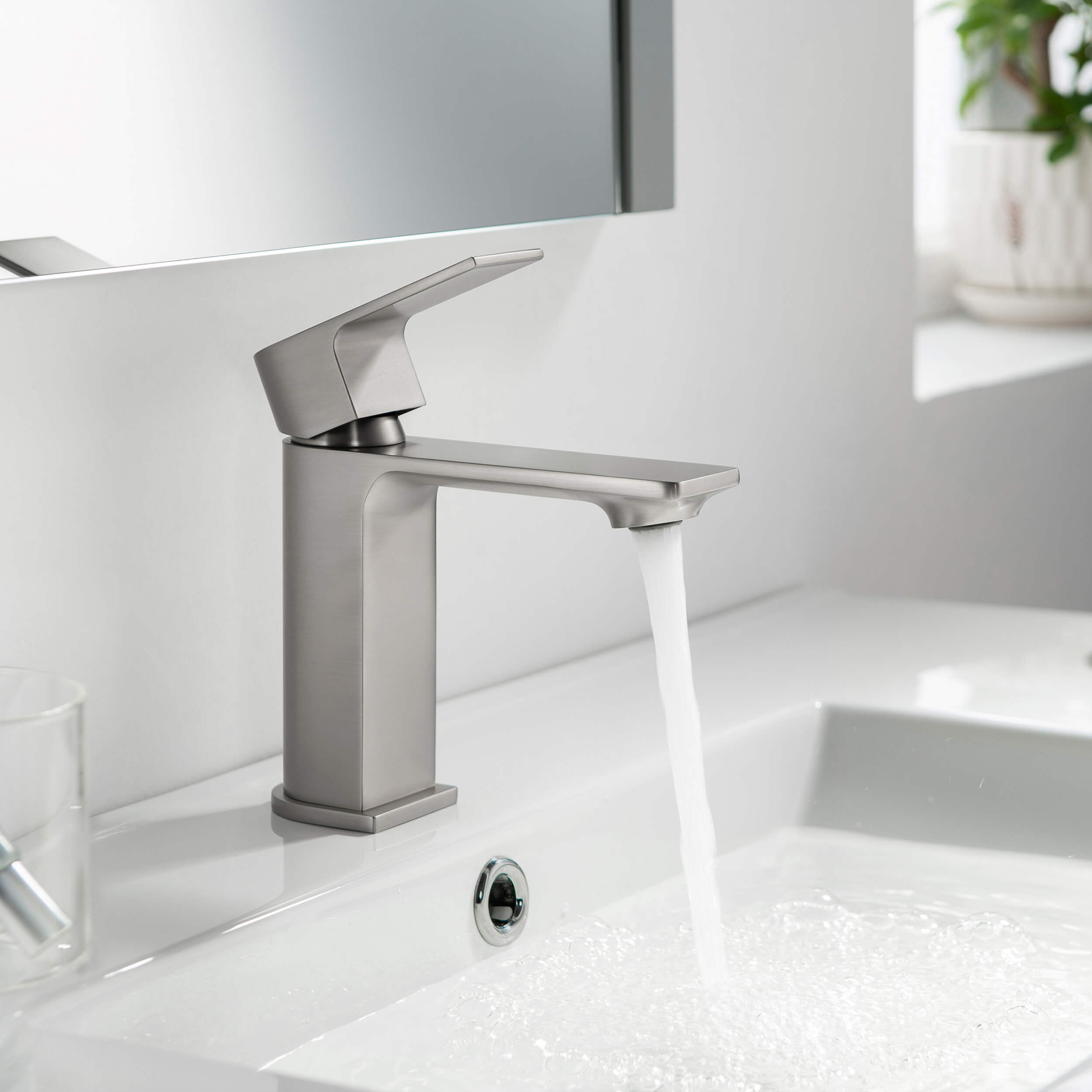 Aurora Single Handle Bathroom Vanity Sink Faucet with Pop Up Drain CBF-1001