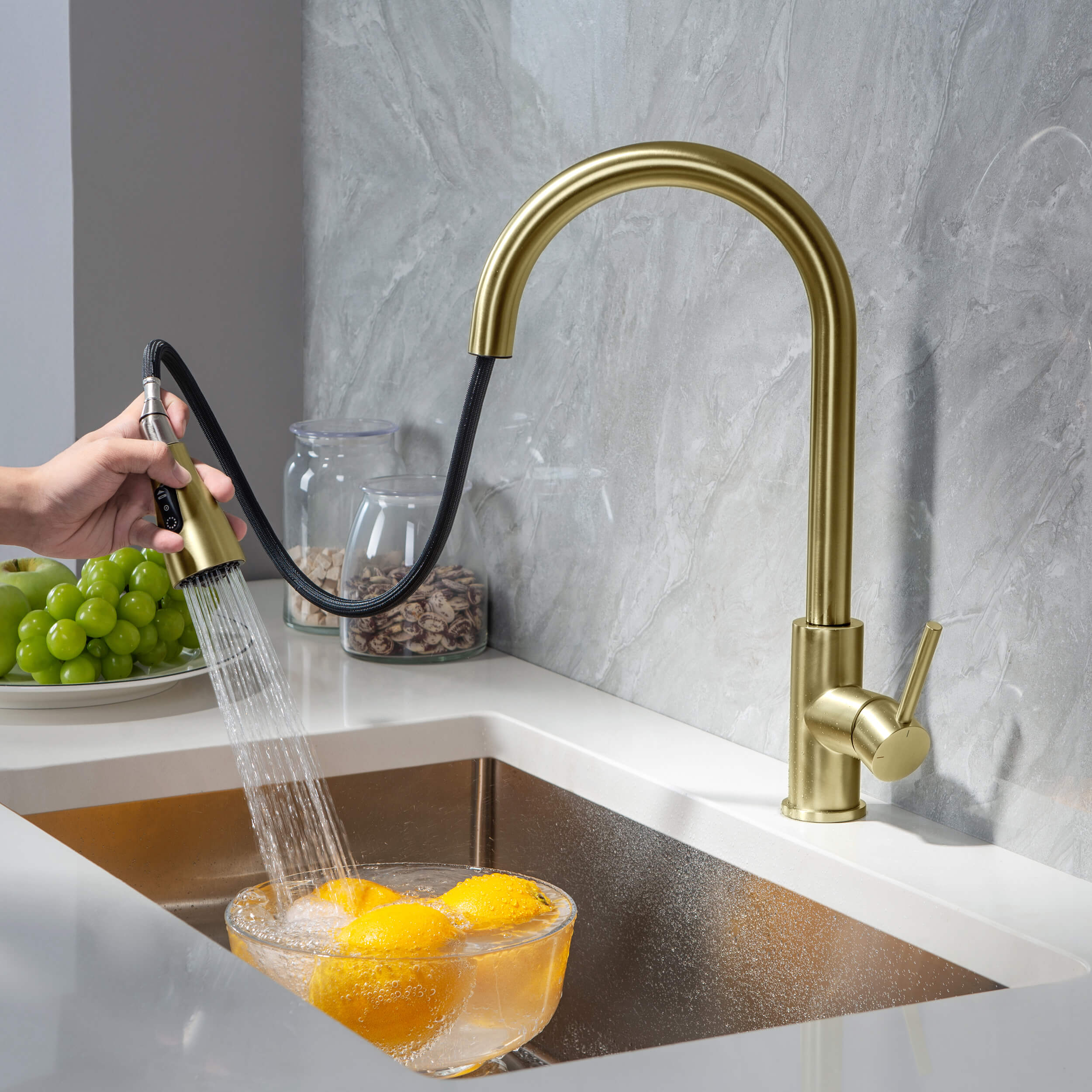 Value Collection - Single Handle Pull Down Kitchen Faucet - F102