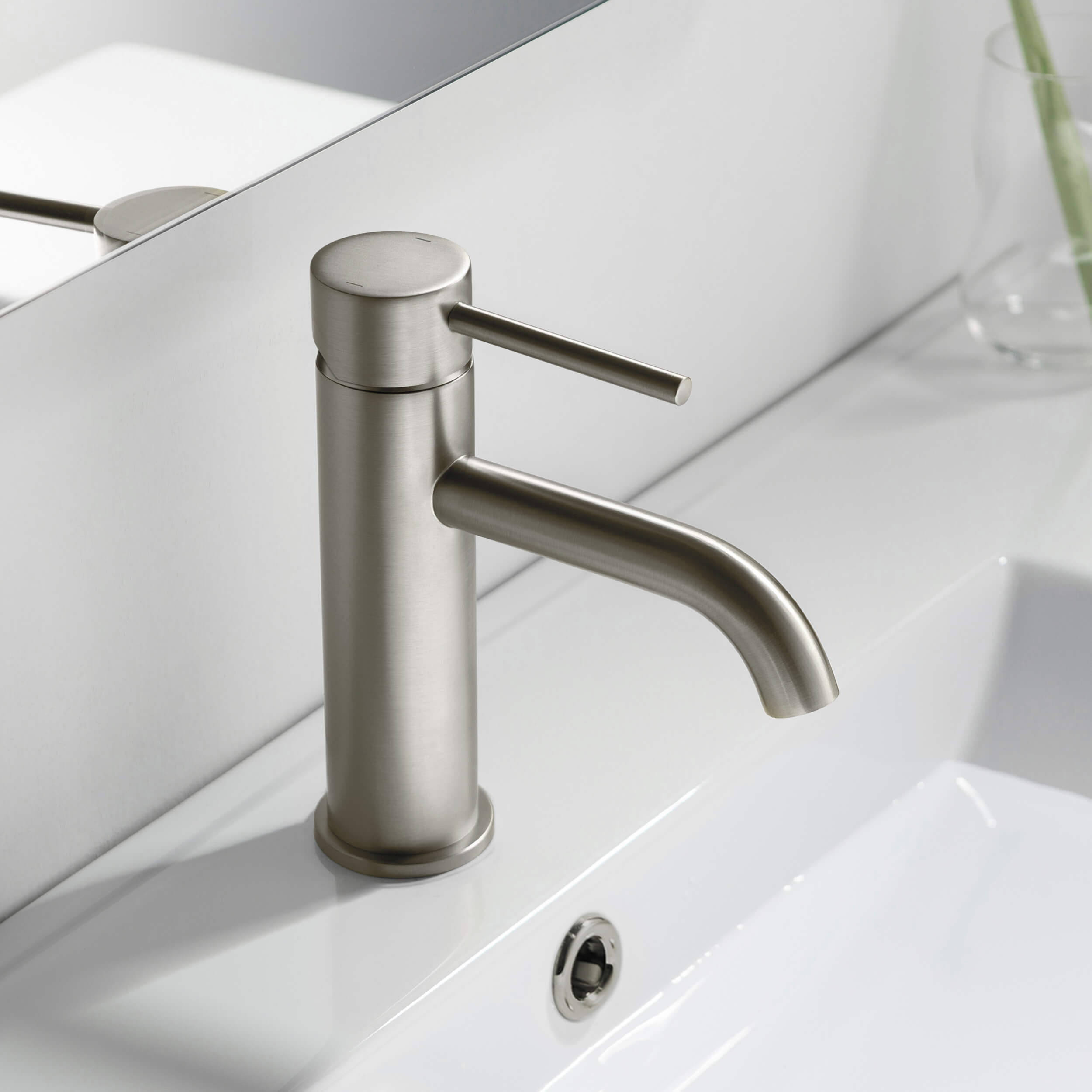 Value Collection - Single Handle Bathroom Vanity Sink Faucet with Pop Up Drain - F201